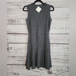 Susan Monaco NWTS S Gray Sleveless Sweater Dress